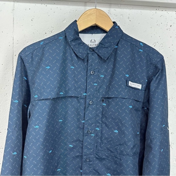 Realtree Men’s size Small Blue Premier Fishing Guide Long Sleeve Shirt - Picture 3 of 13